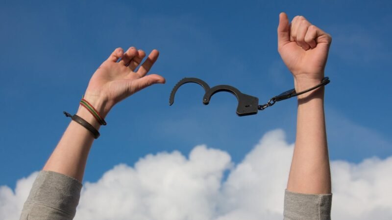 8 Frugal Tips To Save Money And Achieve Financial Freedom