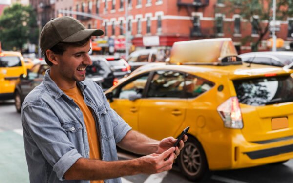 Uber Tax Canada: GST/HST Requirements Explained